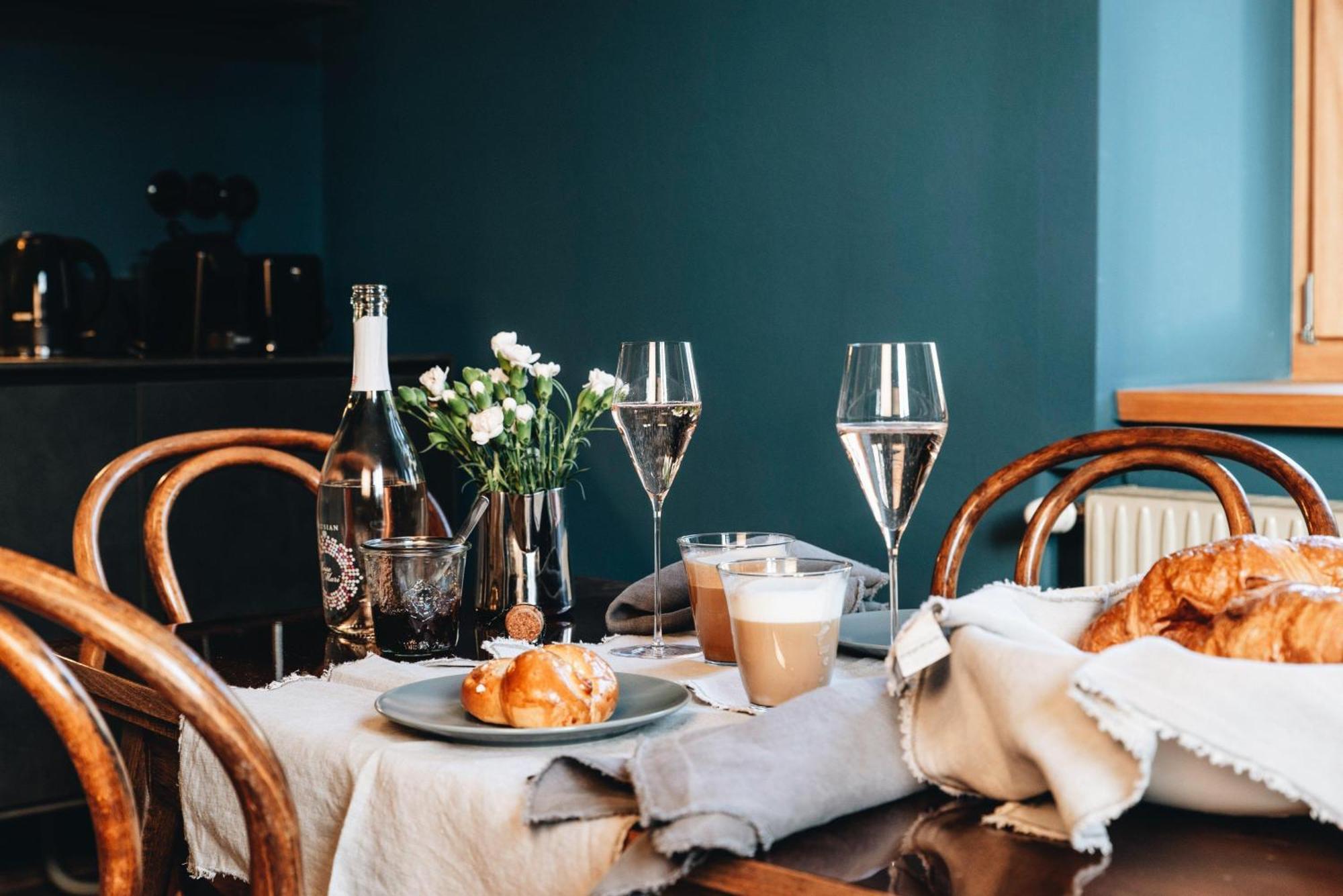 Villa100Und10 By Seebnb Klagenfurt am Woerthersee Ngoại thất bức ảnh